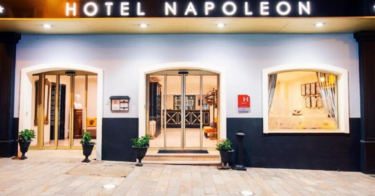 Napoleon Hotel อฌักซิโอ้ ภายนอก รูปภาพ